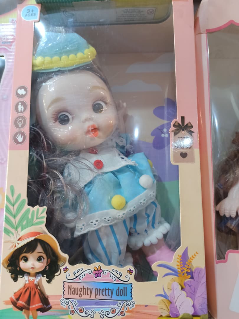 لعبة أنمي علبة