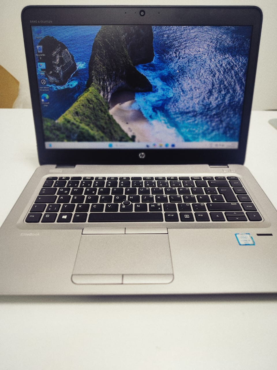 HP 840 G3 i5 6th, 8GB RAM 256GB SSD