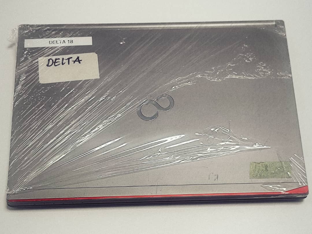 FUJITSU CORE I5 4TH