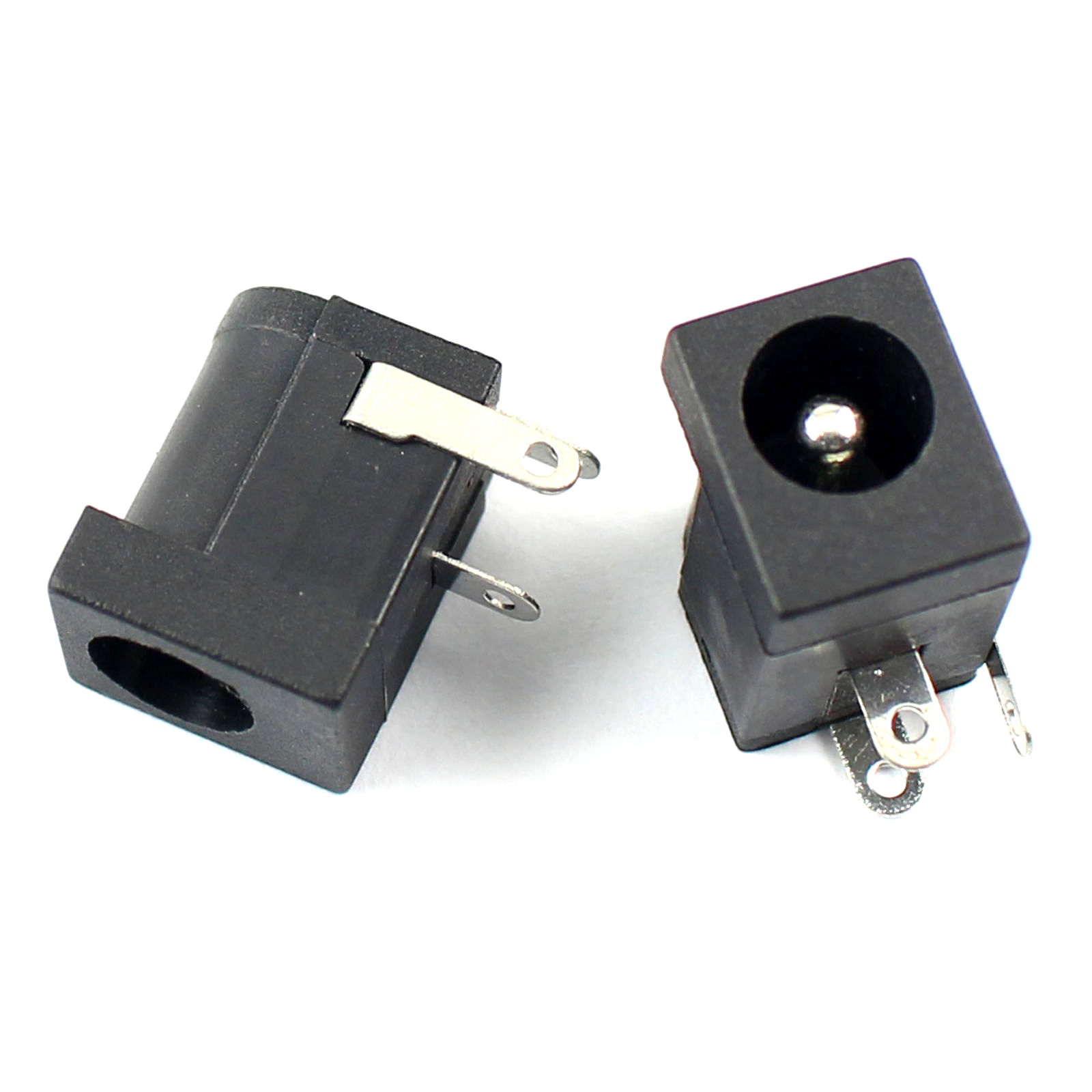 مدخل شحن 12V
