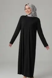 فستان اسود بيسك M
